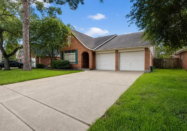 Photo 1 of Single family home for sale at 14342 Fair Knoll Way, Houston, TX 77062 | MLS# 70267913 | Listing updated on 2026-09-12