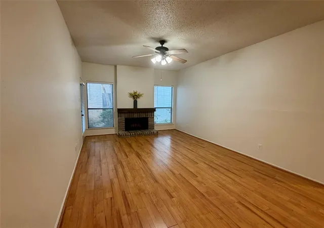 Photo 2 of Condo for sale at 7900 N Stadium Dr #87, Houston, TX 77030 | MLS# 98232749 | Listing updated on 2026-09-09