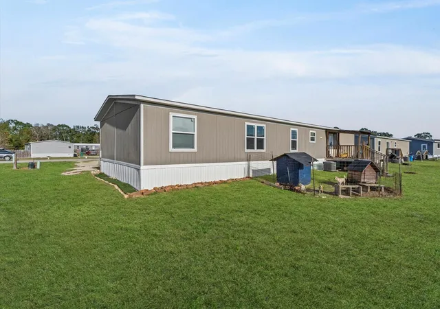 Photo 2 of Single family home for sale at 543 Ashlawn Dr, Conroe, TX 77303 | MLS# 28749881 | Listing updated on 2026-09-06