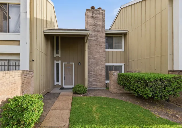 Photo 1 of Townhouse for sale at 12027 Willow Trl, Houston, TX 77035 | MLS# 20030264 | Listing updated on 2026-09-23