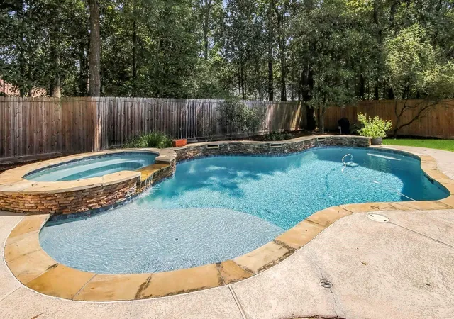 Photo 2 of Single family home for sale at 10007 Estes Hl Ln, Conroe, TX 77302 | MLS# 91424240 | Listing updated on 2026-09-19