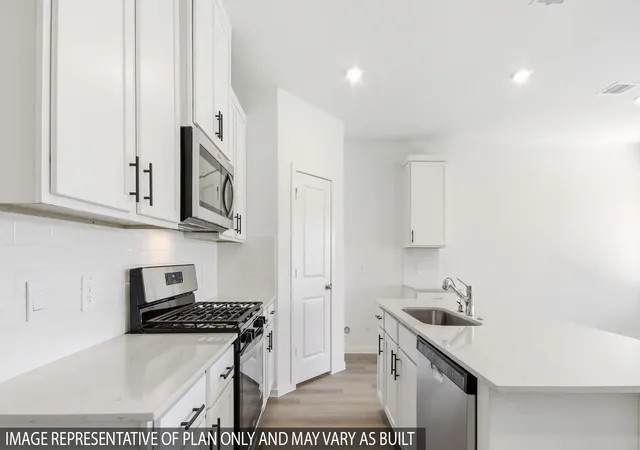 Photo 3 of Single family home for sale at 27627 Acorn Hvn Ln, Magnolia, TX 77355 | MLS# 8509941 | Listing updated on 2026-09-24