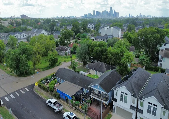 Photo 2 of Multi family home for sale at 4619 Rawley St, Houston, TX 77020 | MLS# 73135169 | Listing updated on 2026-09-17