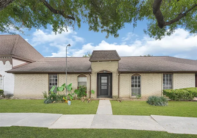 Photo 1 of Condo for sale at 7064 Jetty Ln, Houston, TX 77072 | MLS# 3013518 | Listing updated on 2026-09-11