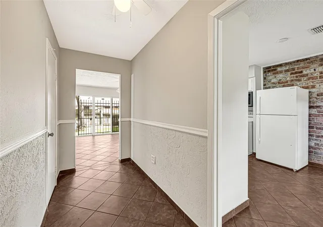 Photo 3 of Condo for sale at 7064 Jetty Ln, Houston, TX 77072 | MLS# 3013518 | Listing updated on 2026-09-11