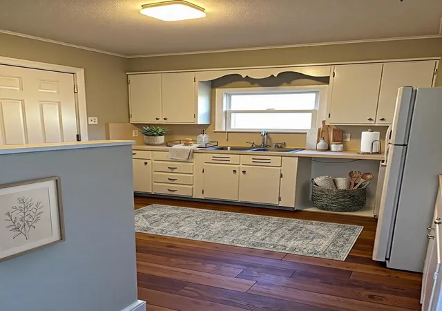 Photo 3 of Sale Pending at 1603 Florida St, Baytown, TX 77520 | MLS# 39305590 | Listing updated on 2026-09-18
