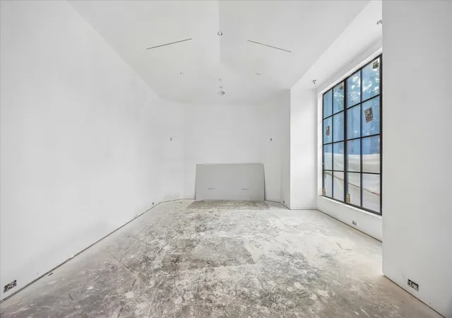 Photo 3 of Single family home for sale at 10607 Gawain Ln, Houston, TX 77024 | MLS# 68838550 | Listing updated on 2026-09-04