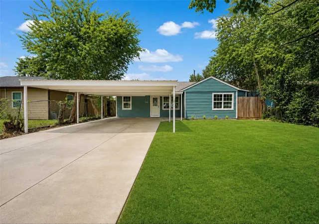 Single family home for sale at 6638 Thornwall St, Houston, TX 77092 | MLS# 50294579