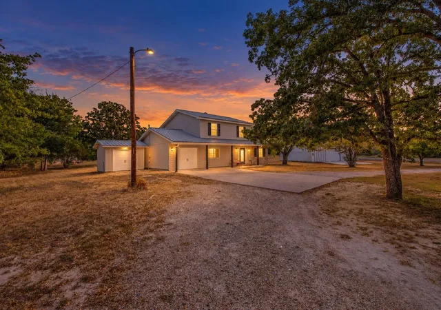Photo 1 of Single family home for sale at 2009 Quail Run, College Station, TX 77845 | MLS# 5562371 | Listing updated on 2026-09-11