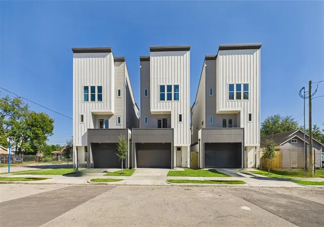 Photo 1 of Single family home for sale at 5316 Terry St, Houston, TX 77009 | MLS# 53243515 | Listing updated on 2026-09-23