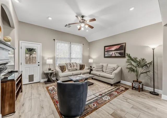 Photo 4 of Sale Pending at 8310 Lake Tahoe Dr, Nederland, TX 77627 | MLS# 76798056 | Listing updated on 2026-09-15