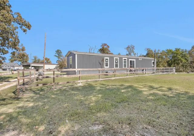 Photo 1 of Single family home for sale at 622 Lake Shore Dr, Trinity, TX 75862 | MLS# 35479921 | Listing updated on 2026-09-02