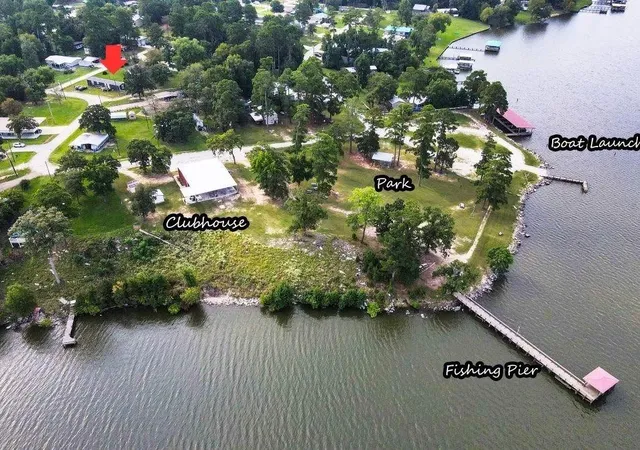 Photo 2 of Single family home for sale at 622 Lake Shore Dr, Trinity, TX 75862 | MLS# 35479921 | Listing updated on 2026-09-02