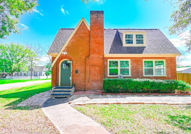 Photo 1 of Single family home for sale at 2801 Ave I, Bay City, TX 77414 | MLS# 29653722 | Listing updated on 2026-09-05