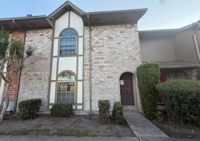 Photo 1 of Townhouse for sale at 11487 Sabo Rd, Houston, TX 77089 | MLS# 34148833 | Listing updated on 2026-09-25