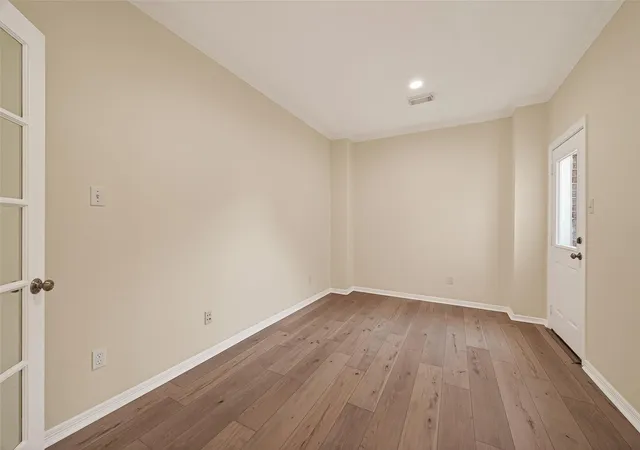 Photo 4 of Single family home for sale at 10106 Lost Holw Ln, Missouri City, TX 77459 | MLS# 73482467 | Listing updated on 2026-10-06