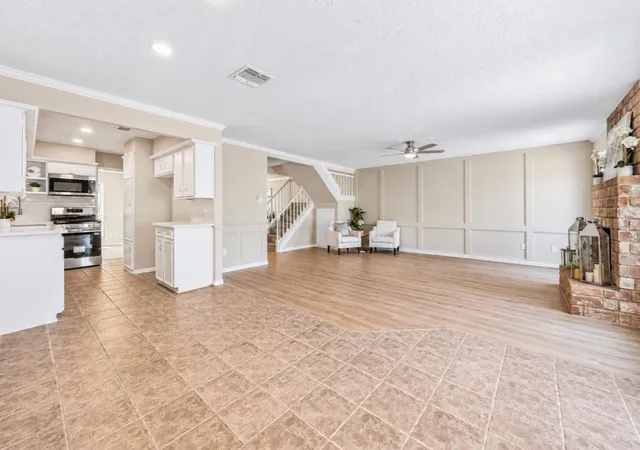Photo 2 of Sale Pending at 26 Chapparal Ct, Missouri City, TX 77459 | MLS# 84334507 | Listing updated on 2026-09-25