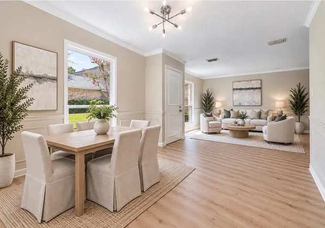Photo 3 of Sale Pending at 26 Chapparal Ct, Missouri City, TX 77459 | MLS# 84334507 | Listing updated on 2026-09-25