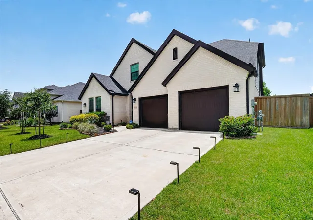 Photo 3 of Single family home for sale at 27419 Parker Spring Ct, Katy, TX 77494 | MLS# 85233315 | Listing updated on 2026-09-19