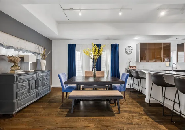 Photo 2 of Townhouse for sale at 1203 Studer St, Houston, TX 77007 | MLS# 15885059 | Listing updated on 2026-09-24