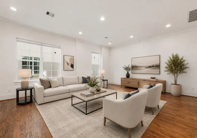 Photo 3 of Condo for sale at 4031 Bellefontaine St #128, Houston, TX 77025 | MLS# 3966408 | Listing updated on 2026-10-05