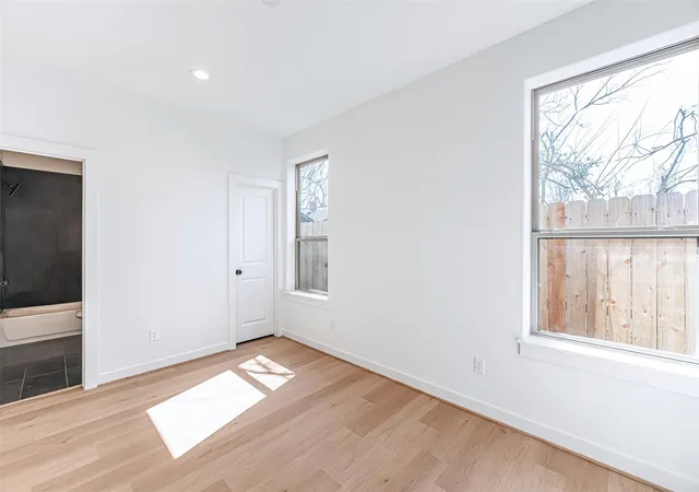 Photo 4 of Sale Pending at 2318 Mills St, Houston, TX 77026 | MLS# 95374388 | Listing updated on 2026-09-16