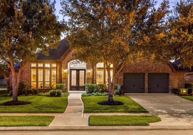 Photo 2 of Sale Pending at 2203 Draycutt Dr, Katy, TX 77494 | MLS# 17833051 | Listing updated on 2026-09-18