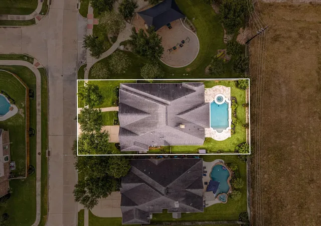 Photo 3 of Sale Pending at 2203 Draycutt Dr, Katy, TX 77494 | MLS# 17833051 | Listing updated on 2026-09-18