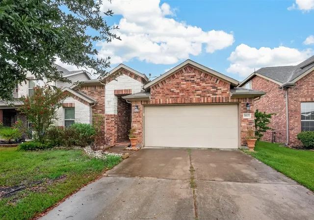 Photo 2 of Single family home for sale at 3813 Enchanted Timbers Ln, Spring, TX 77386 | MLS# 78885404 | Listing updated on 2026-09-19