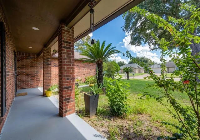 Photo 3 of Single family home for sale at 11315 Featherstar Ln, Houston, TX 77067 | MLS# 51947502 | Listing updated on 2026-10-03