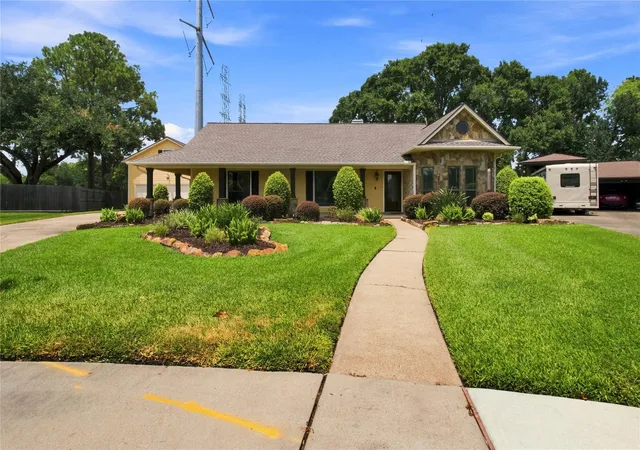 Photo 2 of Single family home for sale at 2118 Canterbury Ct, Deer Park, TX 77536 | MLS# 79576732 | Listing updated on 2026-09-13