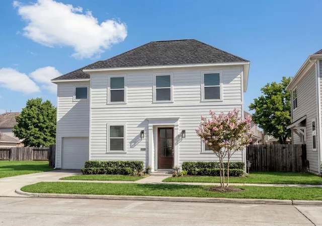 Photo 2 of Sale Pending at 5712 Downing St, Houston, TX 77020 | MLS# 36520764 | Listing updated on 2026-09-28