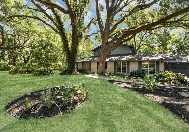 Photo 2 of Single family home for sale at 215 Hardy St, Bacliff, TX 77518 | MLS# 27436783 | Listing updated on 2026-09-23