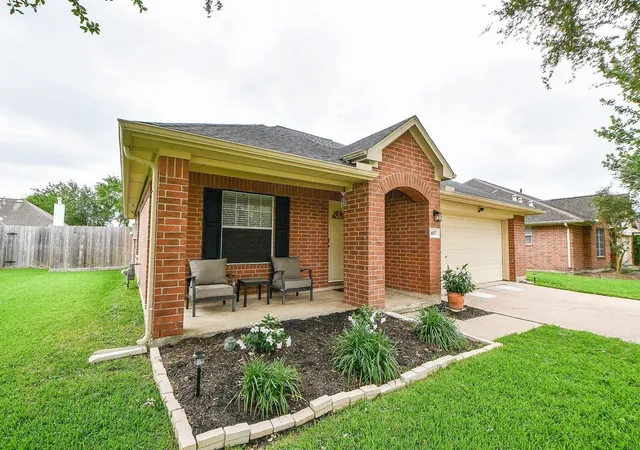 Photo 1 of Single family home for sale at 4107 Merlet Dr, Pearland, TX 77584 | MLS# 51527093 | Listing updated on 2026-09-19