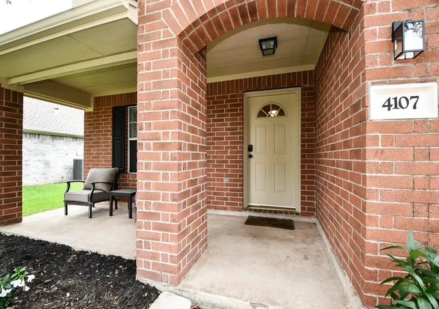 Photo 3 of Single family home for sale at 4107 Merlet Dr, Pearland, TX 77584 | MLS# 51527093 | Listing updated on 2026-09-19