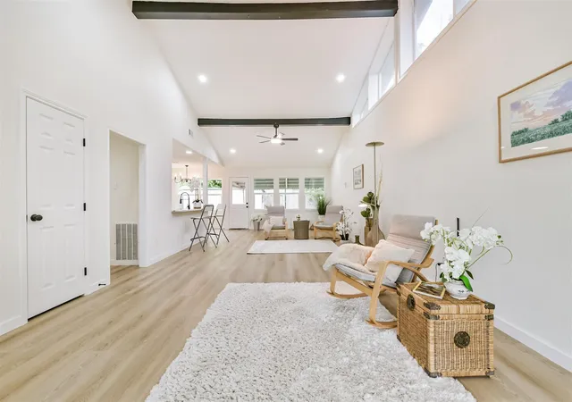 Photo 3 of Single family home for sale at 8927 Alcott Dr, Houston, TX 77080 | MLS# 46064294 | Listing updated on 2026-09-13