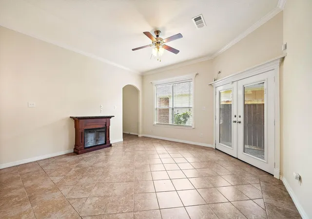 Photo 4 of Single family home for sale at 912 Sweet Pine Dr, Katy, TX 77450 | MLS# 91708418 | Listing updated on 2026-09-10