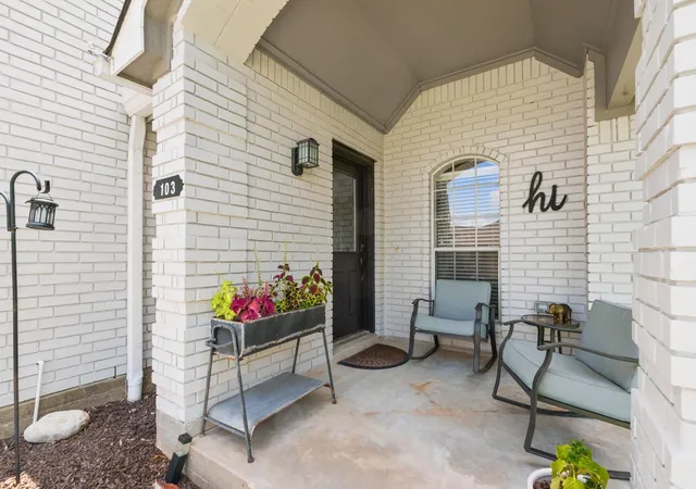 Photo 3 of Sale Pending at 103 Cove Pl, Montgomery, TX 77356 | MLS# 26276782 | Listing updated on 2026-09-16