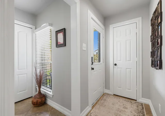 Photo 4 of Sale Pending at 103 Cove Pl, Montgomery, TX 77356 | MLS# 26276782 | Listing updated on 2026-09-16