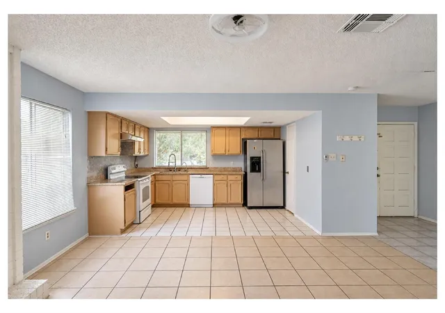 Photo 3 of Sale Pending at 12711 Villawood Ln, Houston, TX 77072 | MLS# 89944163 | Listing updated on 2026-09-20