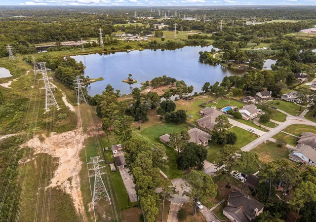 Photo 3 of Single family home for sale at 20014 Fernwood Cir, Humble, TX 77338 | MLS# 47579900 | Listing updated on 2026-09-16