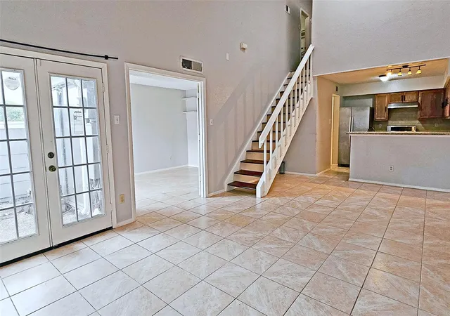 Photo 3 of Condo for sale at 12212 Coppertree Ln #122, Houston, TX 77035 | MLS# 94510883 | Listing updated on 2026-09-16