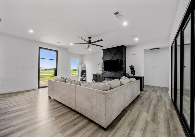 Photo 2 of Single family home for sale at 5119 Sophie Slanksy Way, Sealy, TX 77474 | MLS# 87912635 | Listing updated on 2026-09-11