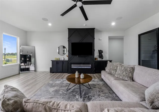 Photo 4 of Single family home for sale at 5119 Sophie Slanksy Way, Sealy, TX 77474 | MLS# 87912635 | Listing updated on 2026-09-11