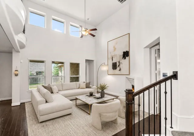 Photo 2 of Single family home for sale at 35 N Wheatleigh Dr, Tomball, TX 77375 | MLS# 21013357 | Listing updated on 2026-09-06