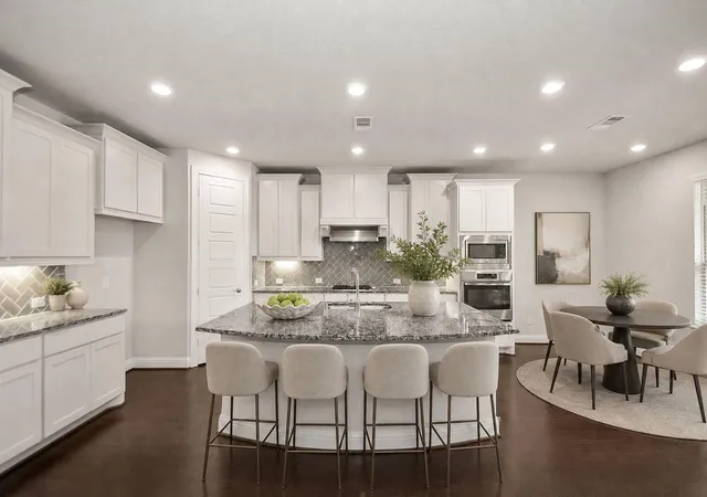 Photo 3 of Single family home for sale at 35 N Wheatleigh Dr, Tomball, TX 77375 | MLS# 21013357 | Listing updated on 2026-09-06