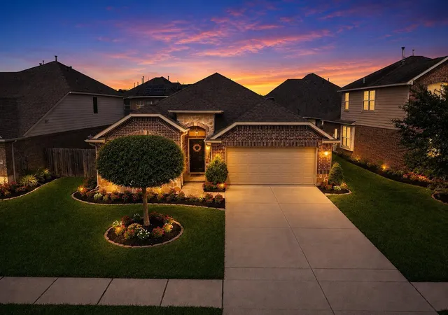 Photo 2 of Single family home for sale at 13806 Kodiak Brown Bear St, Crosby, TX 77532 | MLS# 29832189 | Listing updated on 2026-09-08