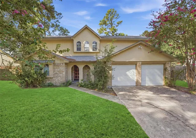 Photo 1 of Single family home for sale at 2010 River Village Dr, Kingwood, TX 77339 | MLS# 61708263 | Listing updated on 2026-10-03