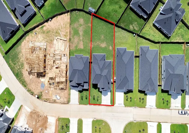 Photo 4 of Sale Pending at 3102 Native Spring Dr, Spring, TX 77373 | MLS# 51610072 | Listing updated on 2026-10-19