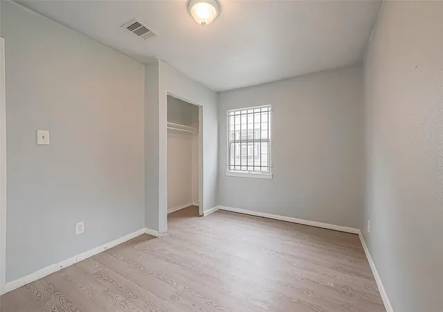Photo 2 of Single family home for sale at 9302 Fairland Dr, Houston, TX 77051 | MLS# 54876699 | Listing updated on 2026-09-02